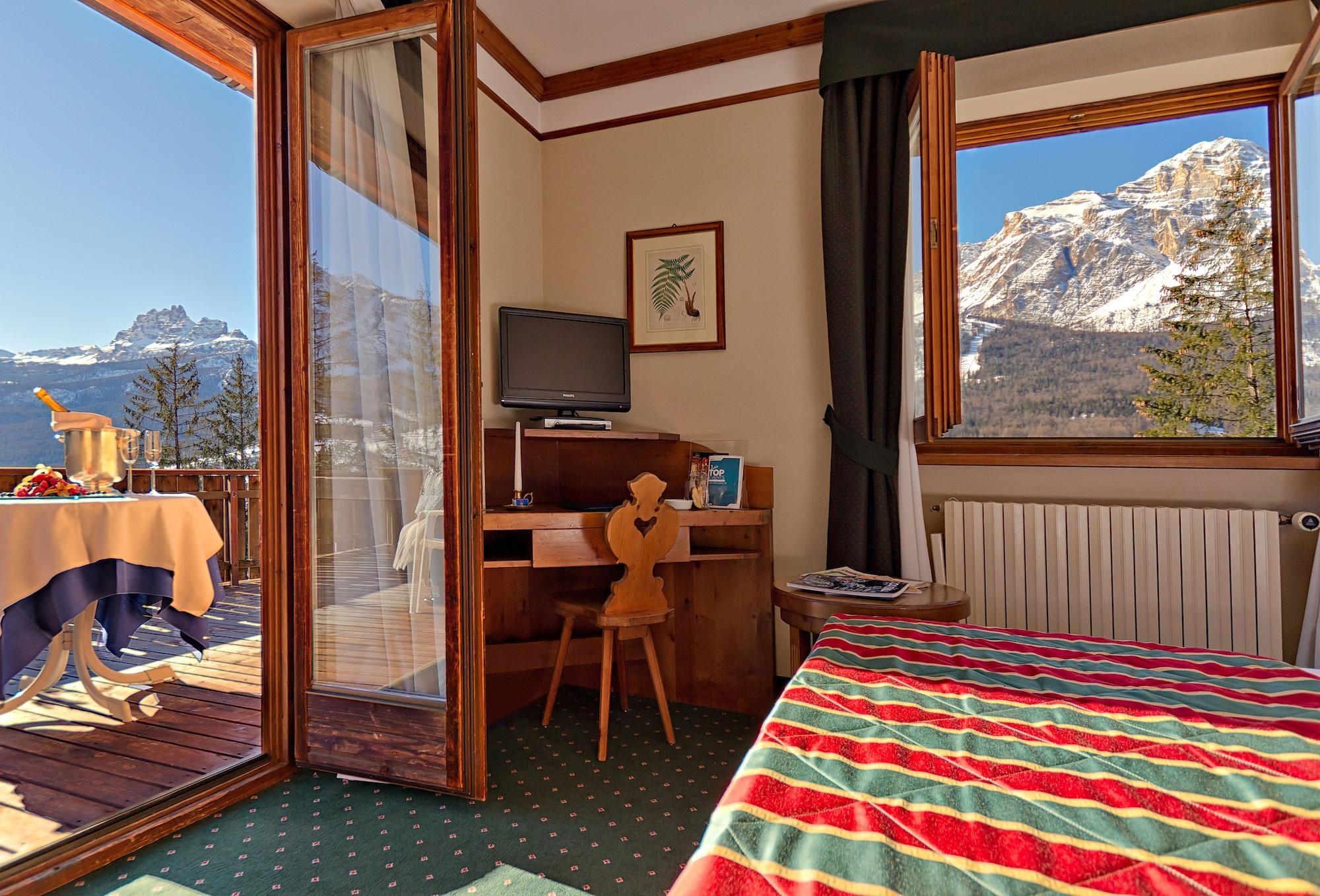 Boutique Hotel Villa Blu Cortina D'Ampezzo Exterior photo