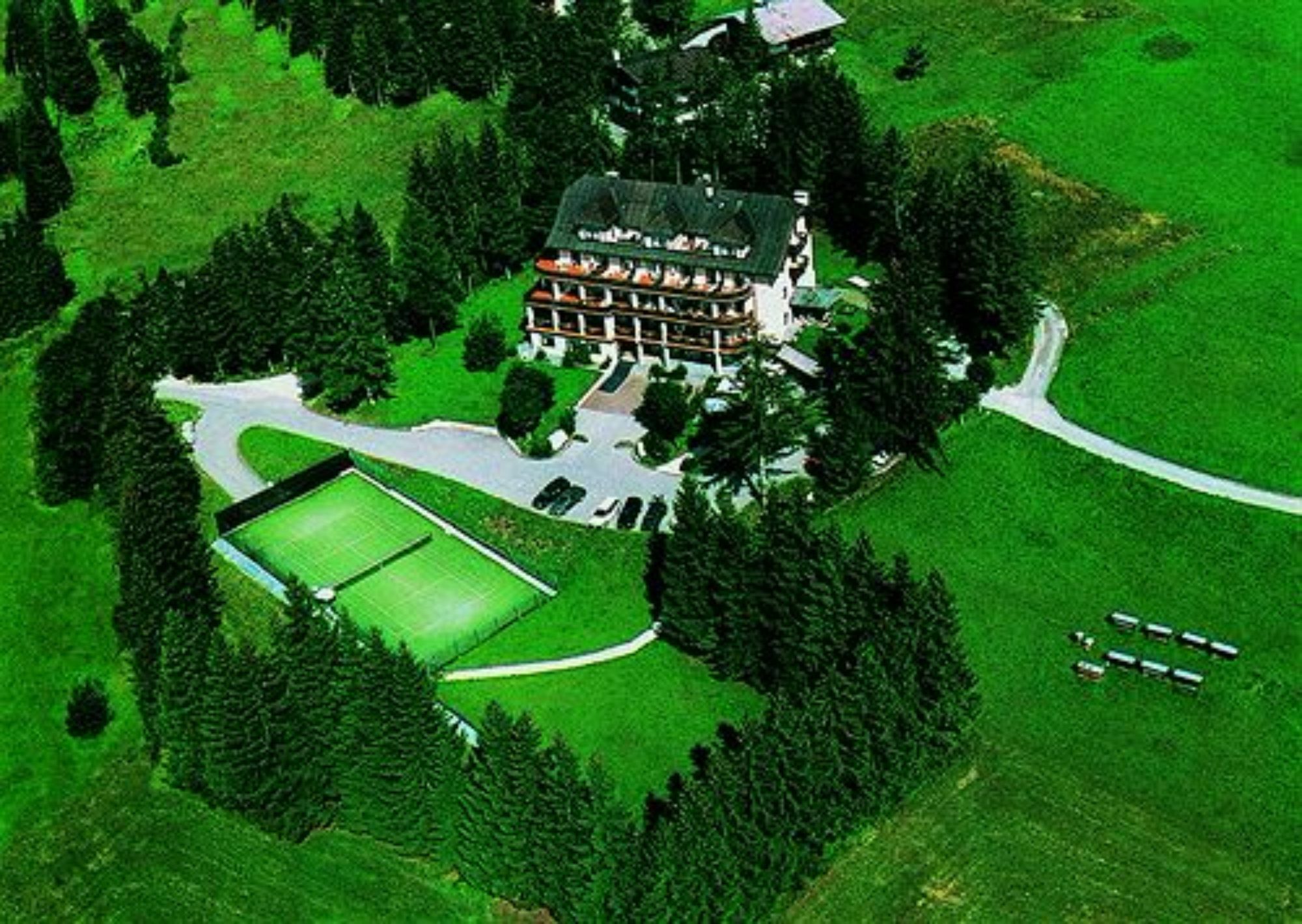 Boutique Hotel Villa Blu Cortina D'Ampezzo Exterior photo